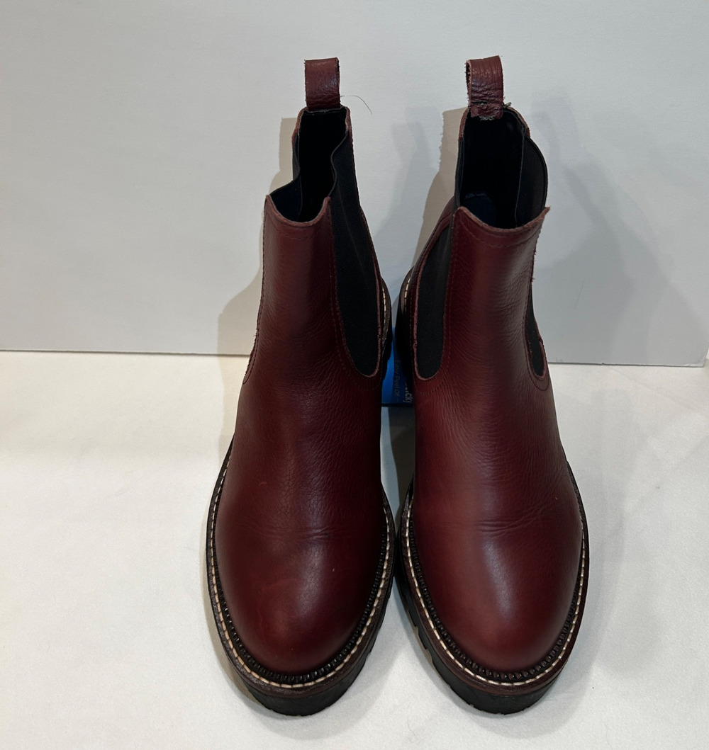 Caslon Women’s Miller Waterproof Red Leather Stretch Pull-On Boots Size 7.5.